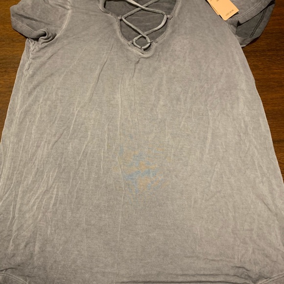 AEO shirts - Picture 5 of 6